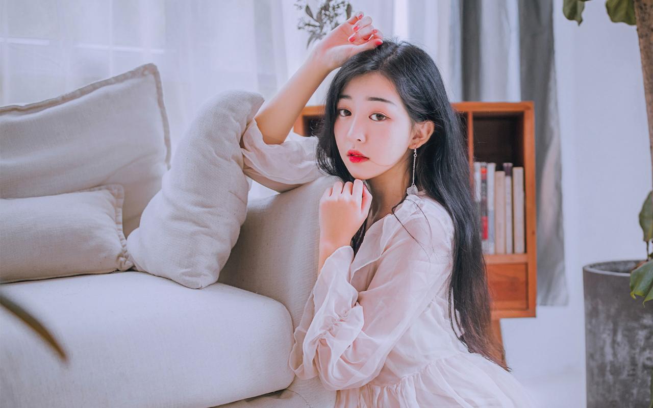 做团扇学“点蓝” 台湾大学生沉浸式体验传统非遗技艺